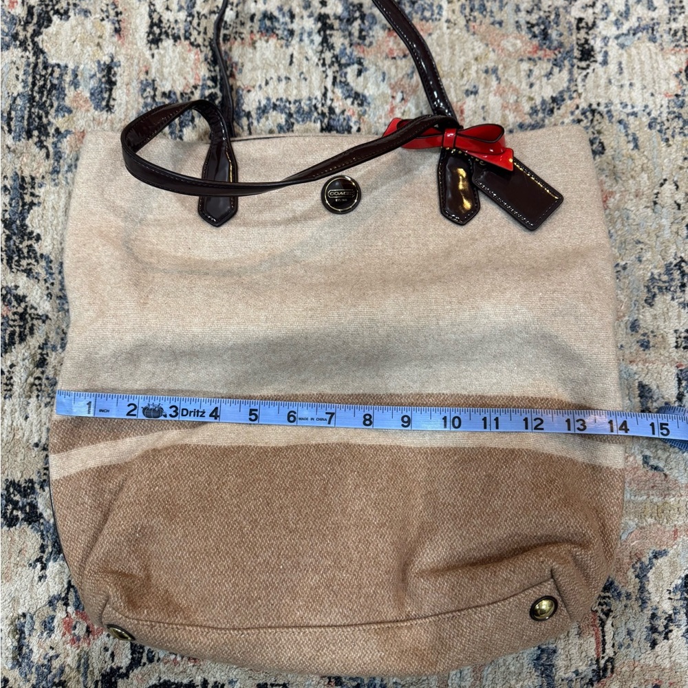 Coach F24665 Stripe North South Beige Wool Large Tote Bag - Picture 7 of 11